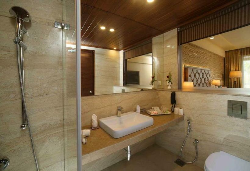 اتاق استاندارد با چشمانداز دریاچه, Uday Backwater Resort