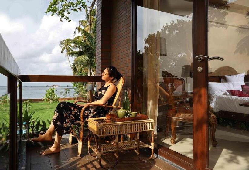 디럭스 스튜디오, Uday Backwater Resort