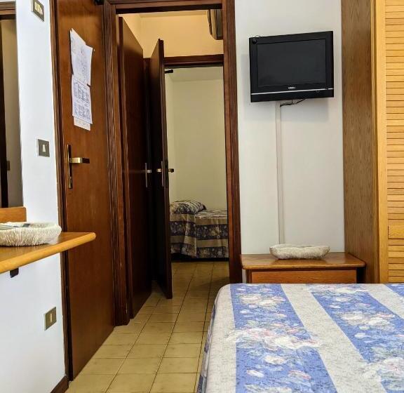 スタンダードトリプルルーム, Corallo