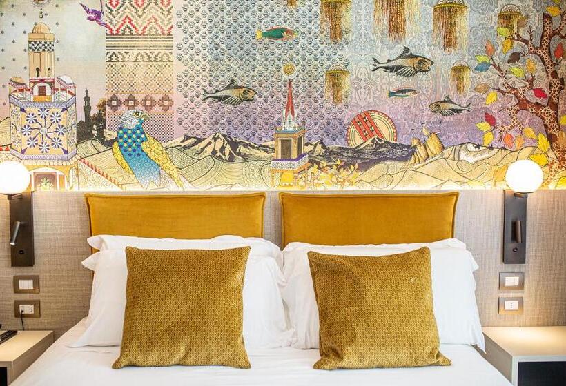 プールビュージュニアスイート, Life