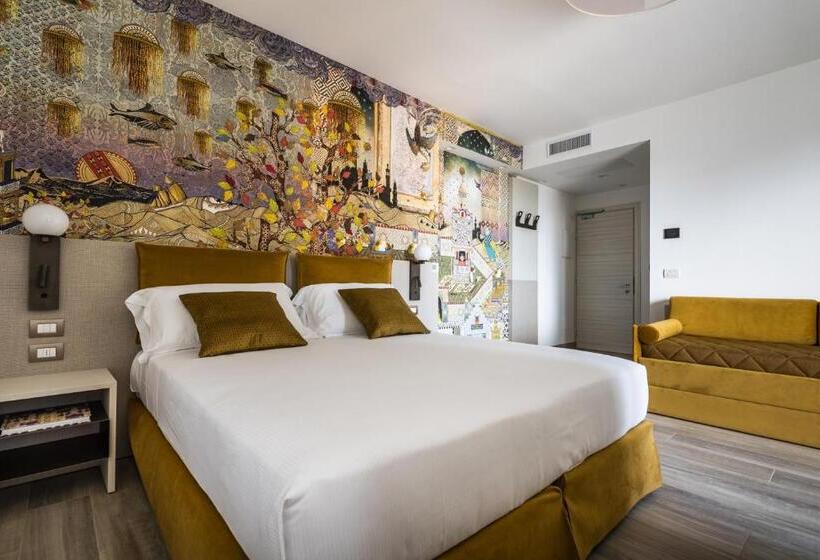 プールビュージュニアスイート, Life