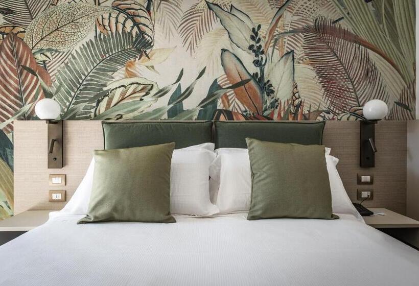 スタンダードルーム, Life