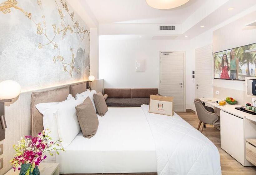 スタンダードルーム, Life