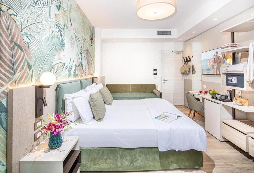 スタンダードルーム, Life