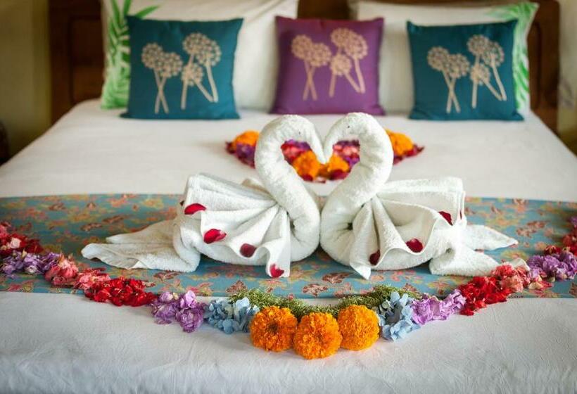 Quarto Superior com Sacada, Taman Rahasia Tropical Sanctuary And Spa