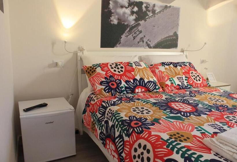 غرفة قياسية مزوَّدة بتراس, A Casa Mia