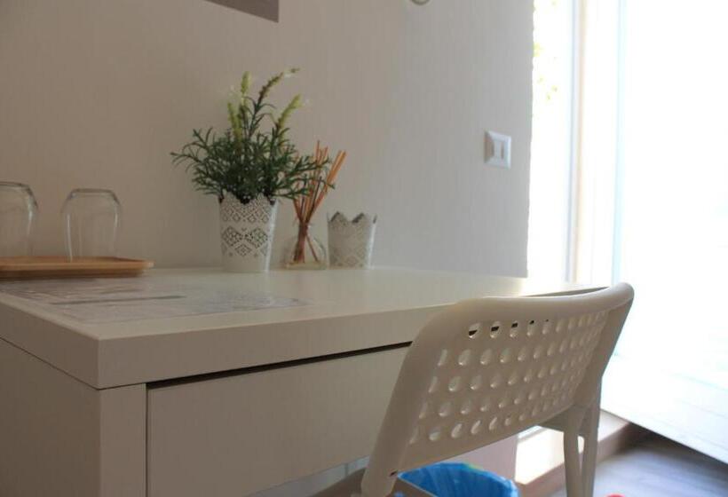 اتاق استاندارد با تراس, A Casa Mia