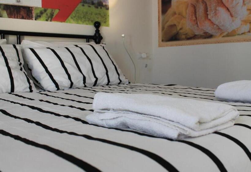 غرفة قياسية مزوَّدة بتراس, A Casa Mia