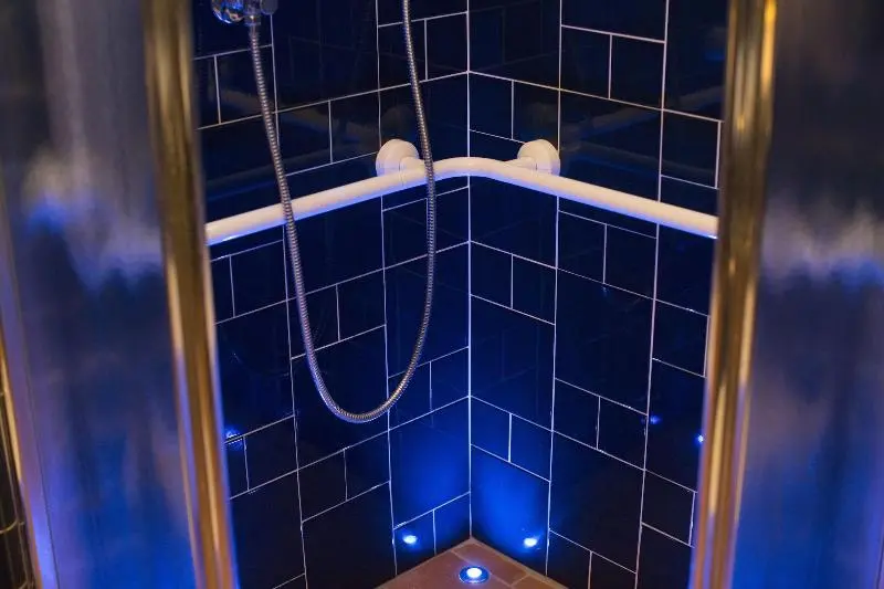 اتاق استاندارد یک نفره, B&b 7 Vizi