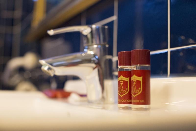 اتاق استاندارد یک نفره, B&b 7 Vizi