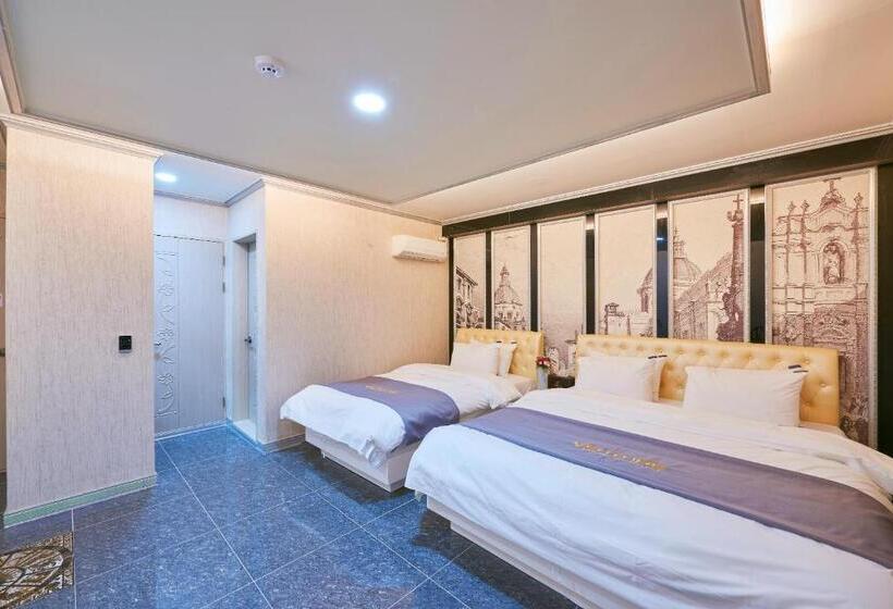 Номер Deluxe, Hound Hotel Sangmu
