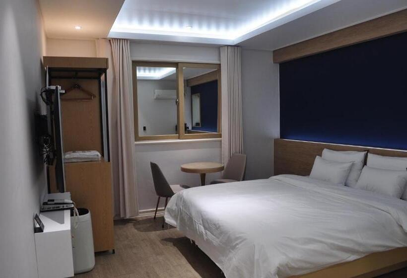 デラックスルーム, Hound Hotel Sangmu