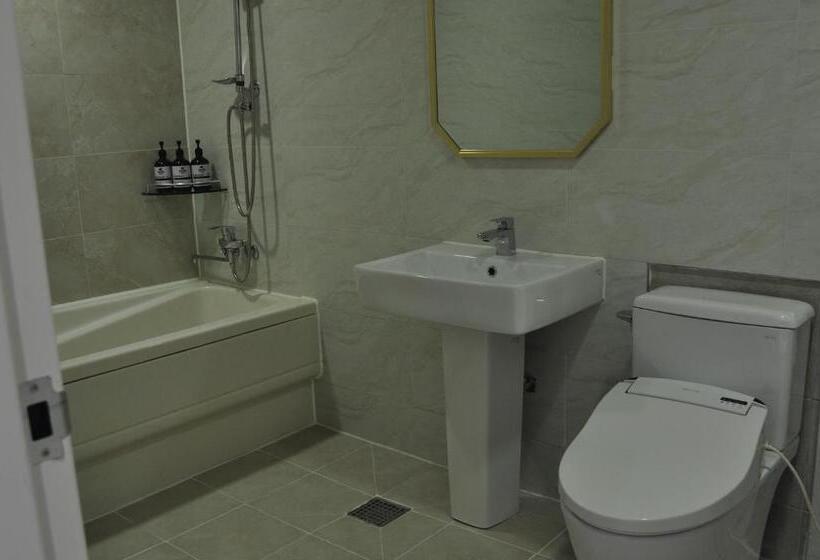 デラックスルーム, Hound Hotel Sangmu