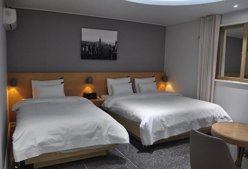 Номер Superior, Hound Hotel Sangmu