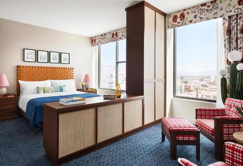 سوئیت با تخت بزرگ, Graduate By Hilton Tucson
