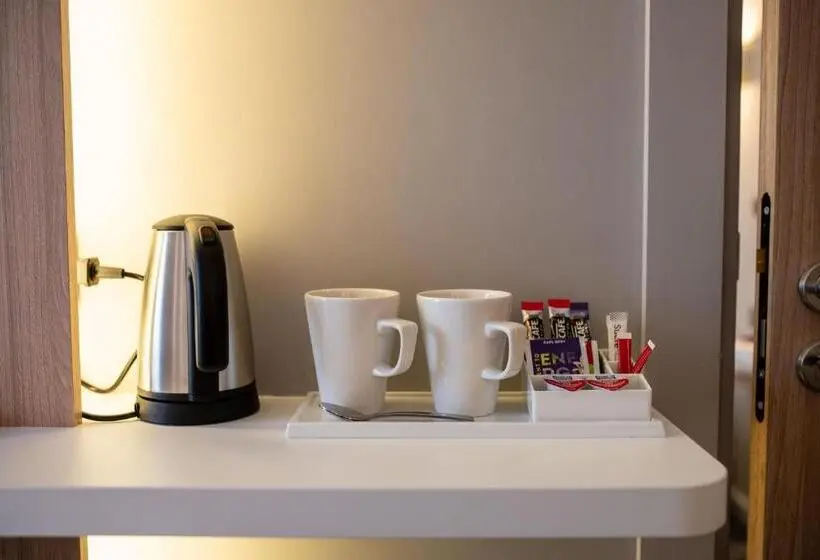 身障者適用スタンダードルーム, Holiday Inn Express   Arcachon   La Teste, An Ihg