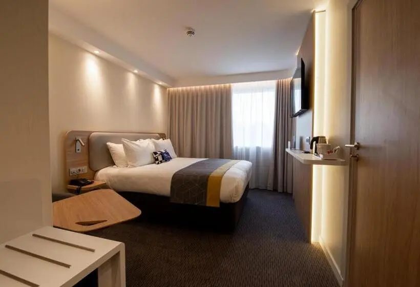 身障者適用スタンダードルーム, Holiday Inn Express   Arcachon   La Teste, An Ihg