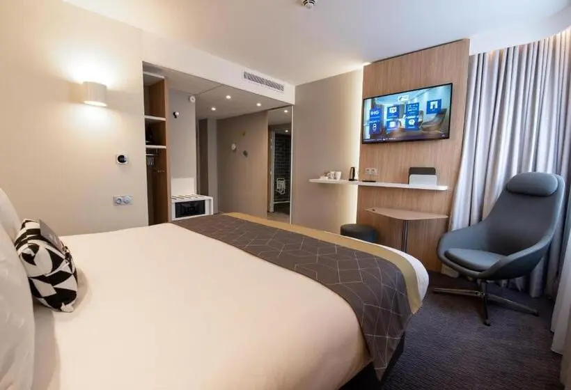 身障者適用スタンダードルーム, Holiday Inn Express   Arcachon   La Teste, An Ihg