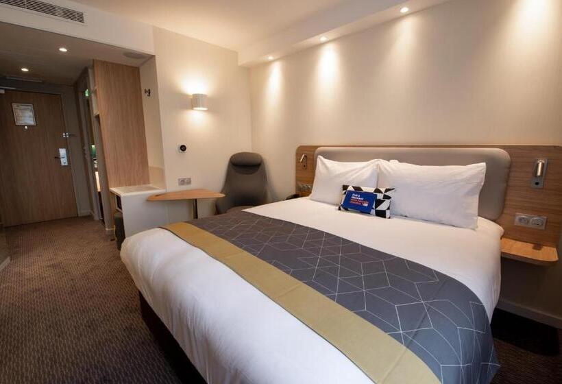 Номер Стандарт Адаптированный для Инвалидов, Holiday Inn Express   Arcachon   La Teste, An Ihg