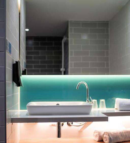 חדר סטנדרט מותאם לאדם עם מוגבלויות, Holiday Inn Express Arcachon La Teste, An Ihg