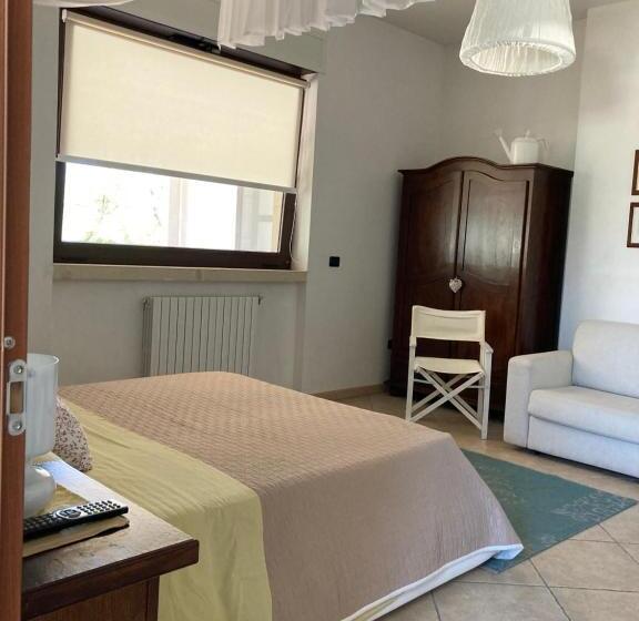 חדר סטנדרט לארבעה, B&b Tenuta La Cornula