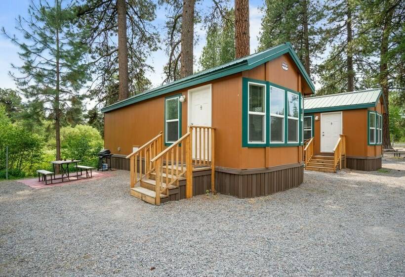 كابينة ديلوكس, Crater Lake Resort