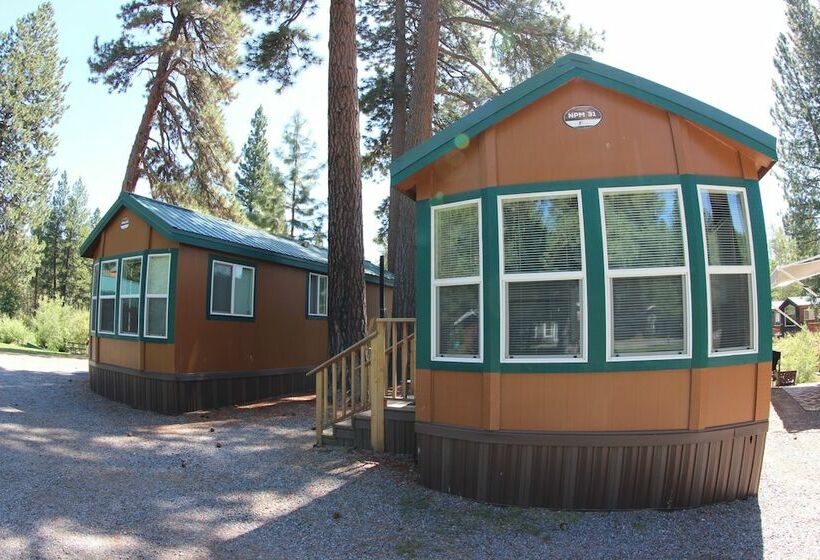 Cabana Deluxe, Crater Lake Resort
