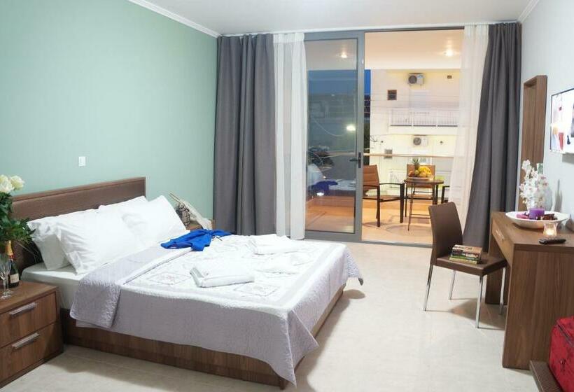 חדר סטנדרט לשלושה, Centrum Rooms