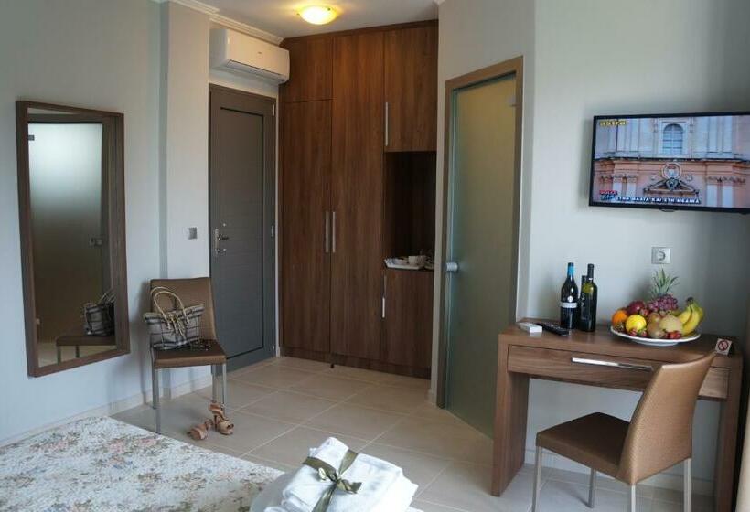 חדר סטנדרט לשלושה, Centrum Rooms