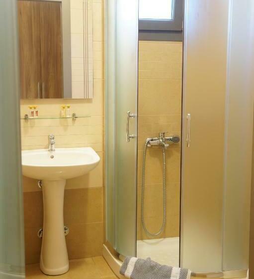 חדר סטנדרט לשלושה, Centrum Rooms