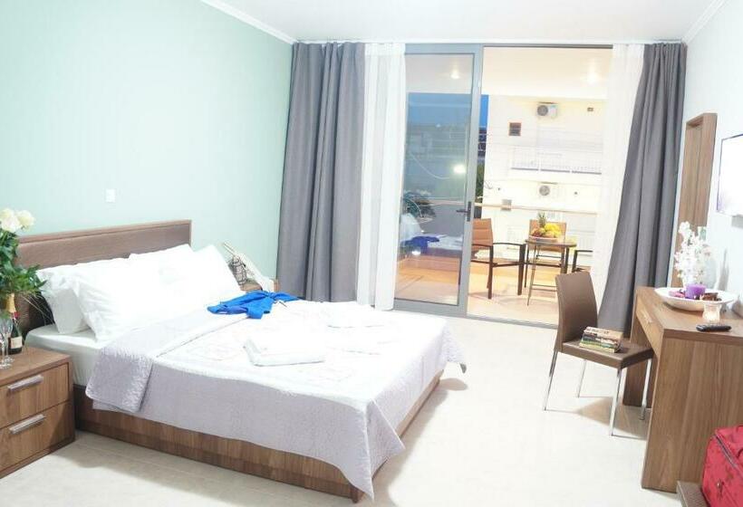 חדר סטנדרט לשלושה, Centrum Rooms