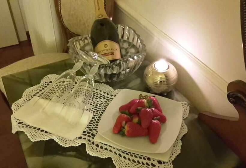 سوییت خانوادگی, Palazzo Salini Luxury B&b
