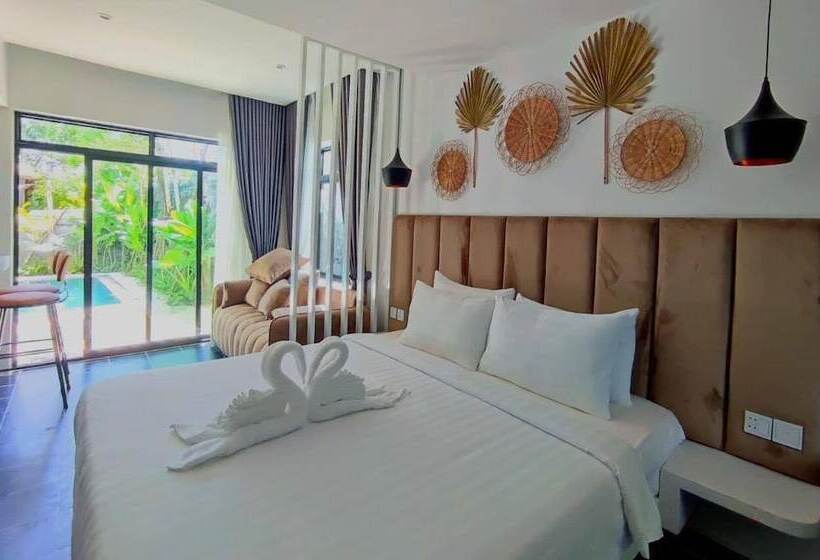 سوییت لوکس, Raing Phnom Bungalow