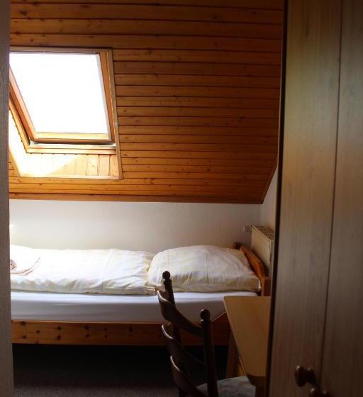 单人经济间, Restaurant Olympia