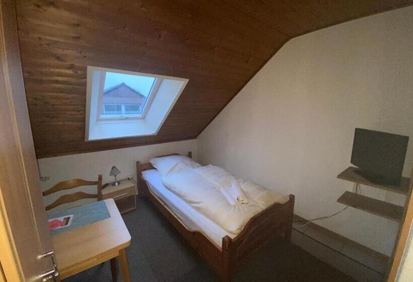 单人经济间, Restaurant Olympia