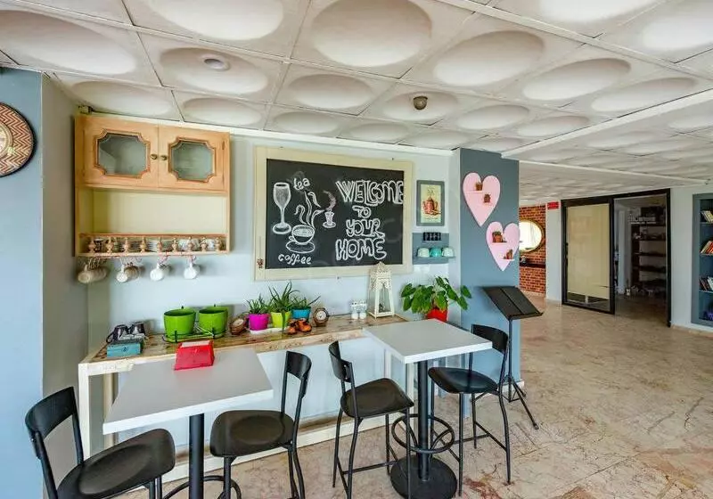 スタンダードトリプルルーム, Ali̇babam Apart Otel