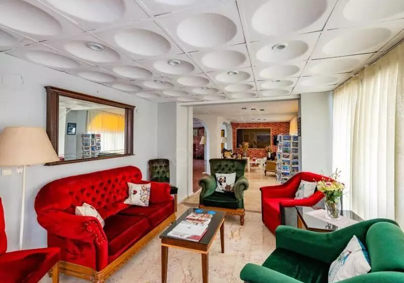 スタンダードトリプルルーム, Ali̇babam Apart Otel