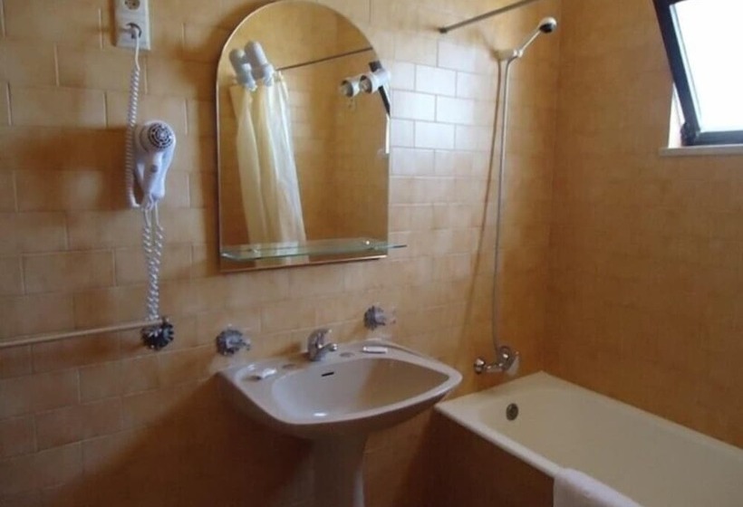 标准间, Torre Velha Al