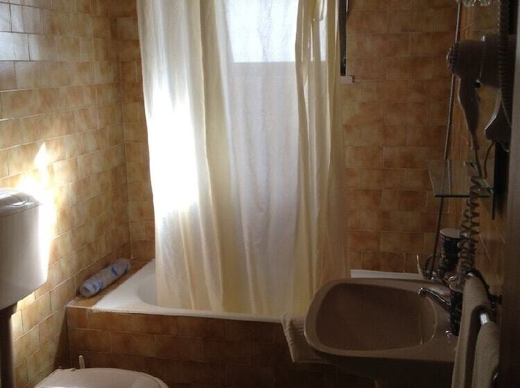 标准间, Torre Velha Al