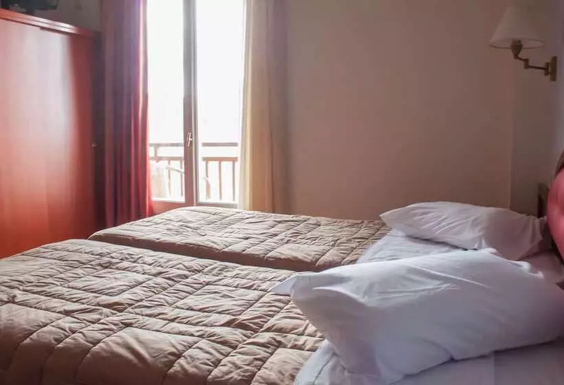 Chambre Triple Standard, Art Pythia