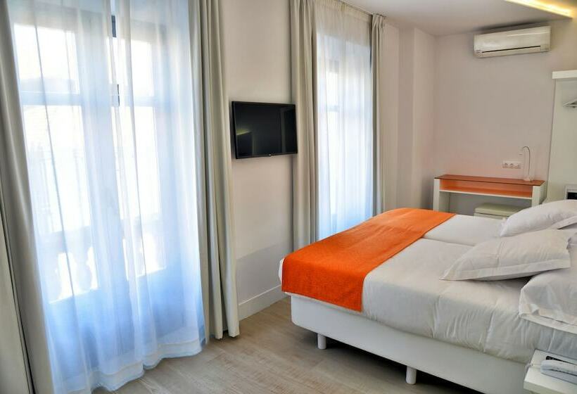 اتاق سوپریور, Atarazanas Malaga Boutique