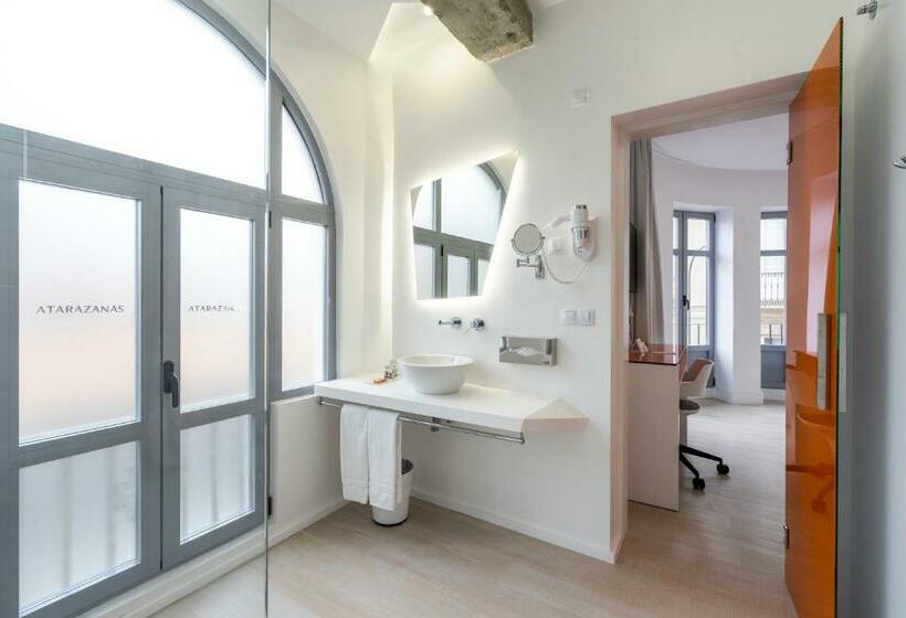 اتاق استاندارد چهارنفره با بالکن, Atarazanas Malaga Boutique