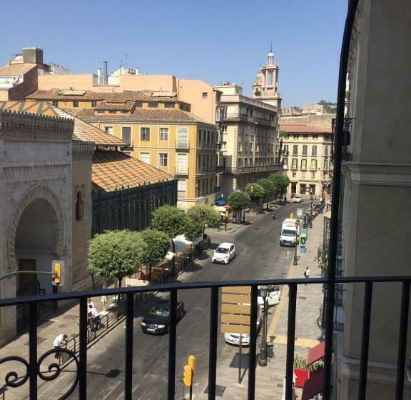 اتاق استاندارد چهارنفره با بالکن, Atarazanas Malaga Boutique