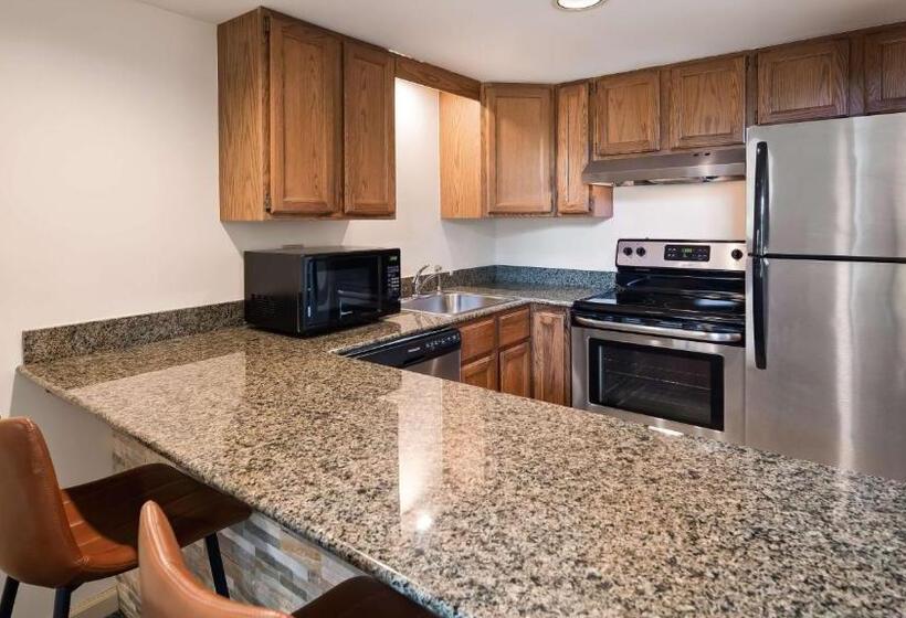 Люкс Кровать Кинг, Best Western Inn & Suites Rutland Killington