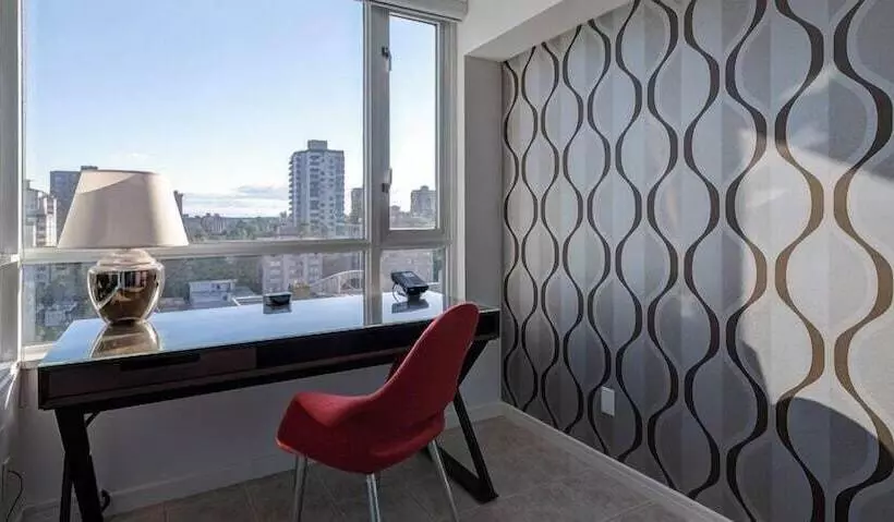 سوییت, Carmana Hotel & Suites