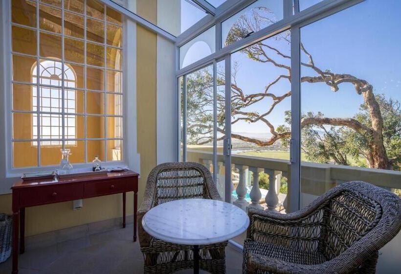 スーペリアールーム, Colona Castle