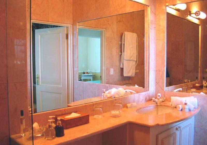 スタンダードルーム, Colona Castle