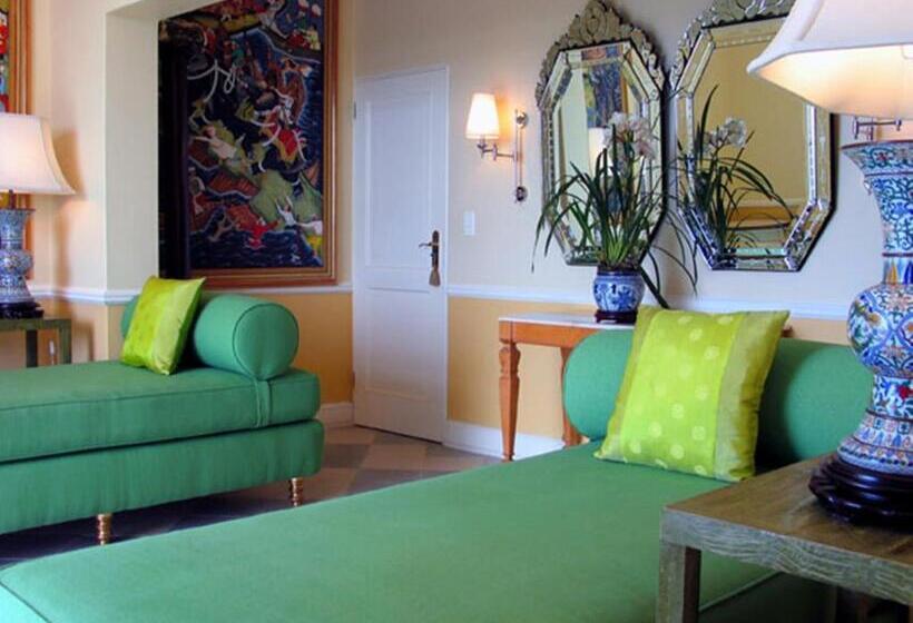 スタンダードルーム, Colona Castle