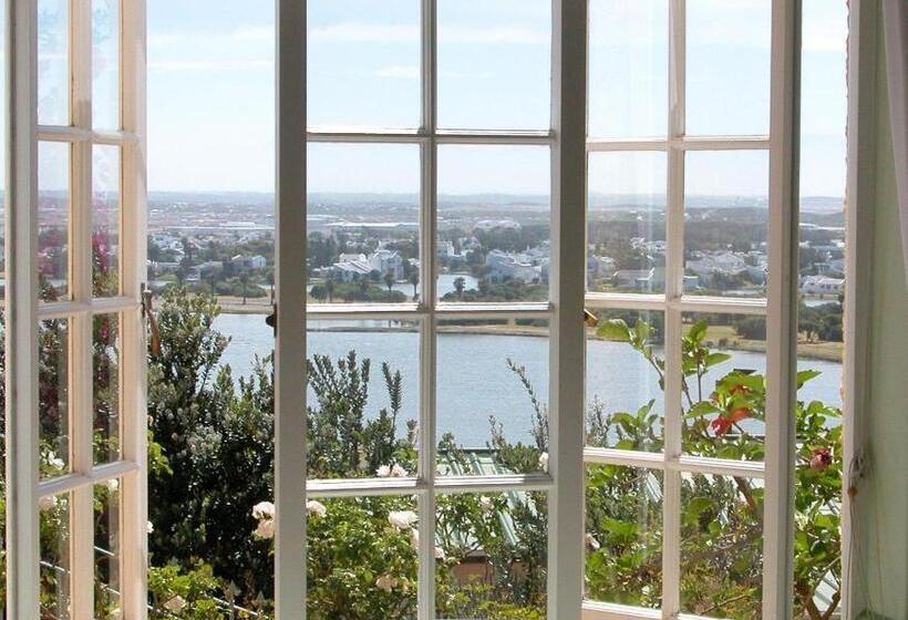 スーペリアールーム, Colona Castle