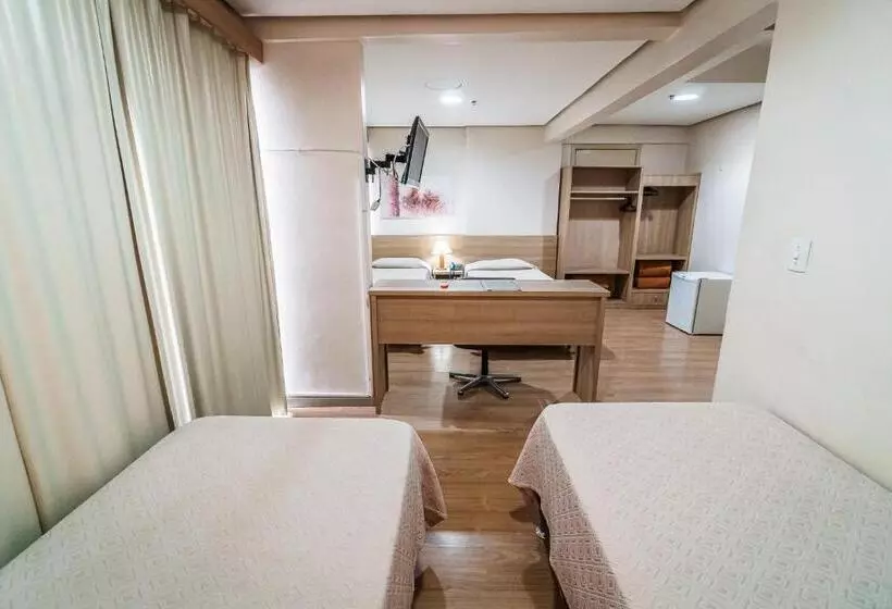 Standard Neljän Hengen Huone, Dan Inn Express Porto Alegre Próximo Ao Araújo Vianna E Ao Complexo Hospitalar Santa Casa